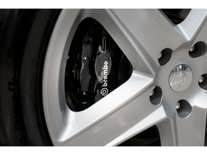 JEEP GRAND CHEROKEE 6.1 SRT HEMI 4X4 V8 16V 2006/2006 PASTORE CAR COLLECTION BENTO GONÇALVES / Carros no Vale JEEP GRAND CHEROKEE 6.1 SRT HEMI 4X4 V8 16V 2006/2006 PASTORE CAR COLLECTION BENTO GONÇALVES / Carros no Vale