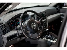 JEEP GRAND CHEROKEE 6.1 SRT HEMI 4X4 V8 16V 2006/2006 PASTORE CAR COLLECTION BENTO GONÇALVES / Carros no Vale