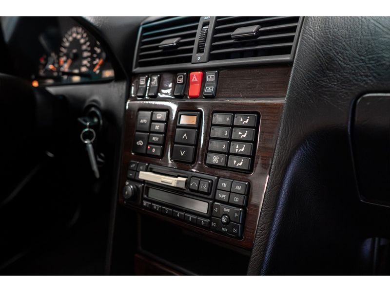 MERCEDES-BENZ C 280 2.8 CLASSIC V6 1994/1995 PASTORE CAR COLLECTION BENTO GONÇALVES / Carros no Vale