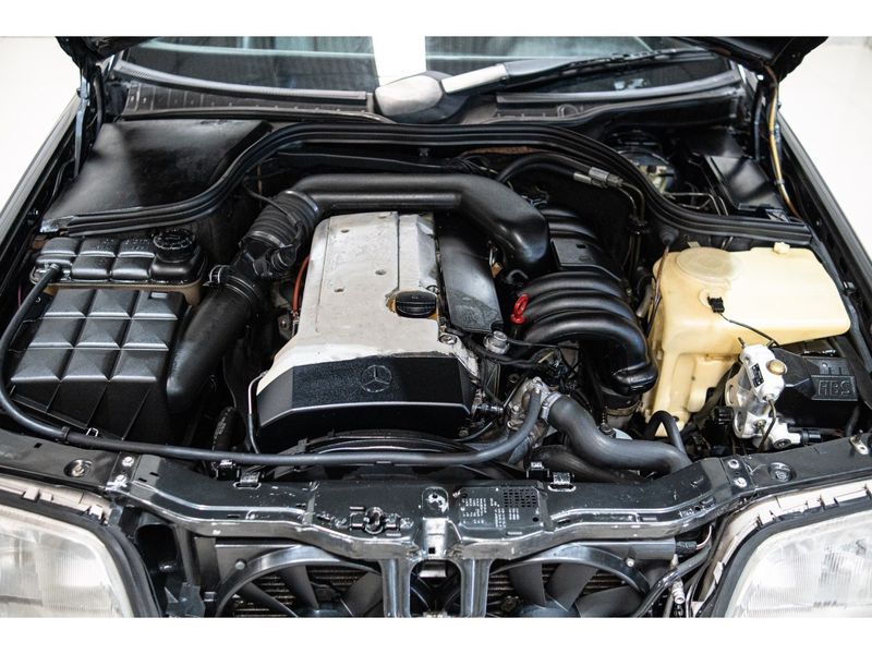 MERCEDES-BENZ C 280 2.8 CLASSIC V6 1994/1995 PASTORE CAR COLLECTION BENTO GONÇALVES / Carros no Vale