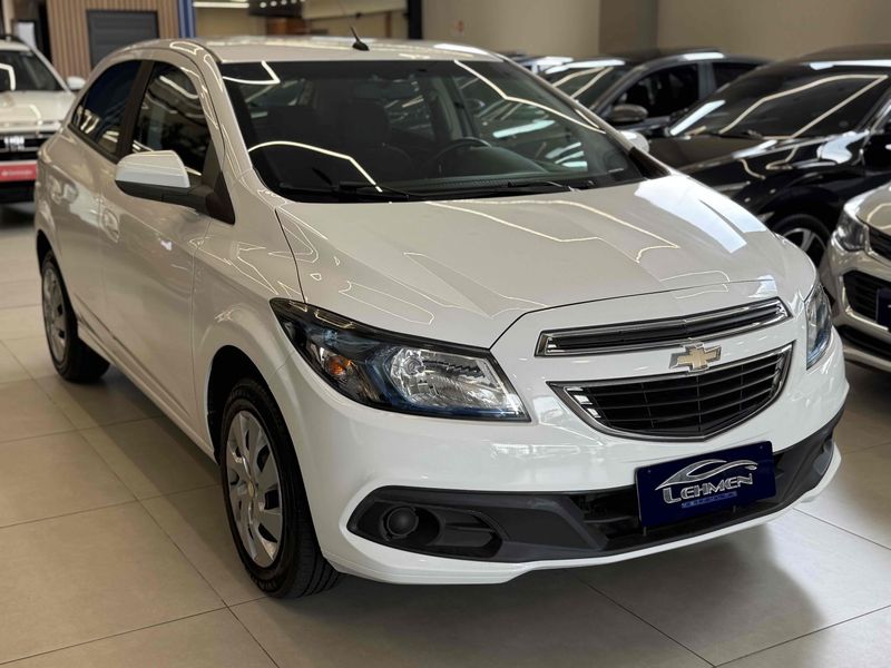 CHEVROLET ONIX 1.4 MPFI LT 8V 2015/2016 LEHMEN VEÍCULOS VENÂNCIO AIRES / Carros no Vale CHEVROLET ONIX 1.4 MPFI LT 8V 2015/2016 LEHMEN VEÍCULOS VENÂNCIO AIRES / Carros no Vale