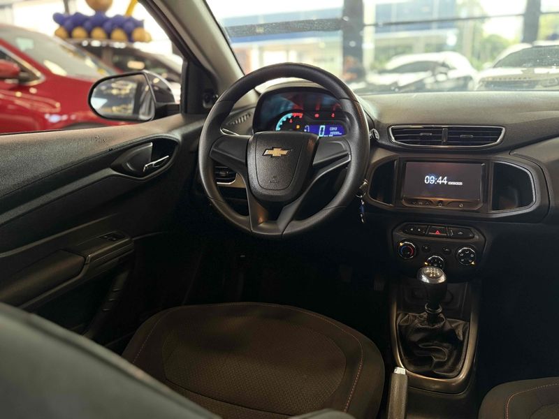 CHEVROLET ONIX 1.4 MPFI LT 8V 2015/2015 LEHMEN VEÍCULOS VENÂNCIO AIRES / Carros no Vale