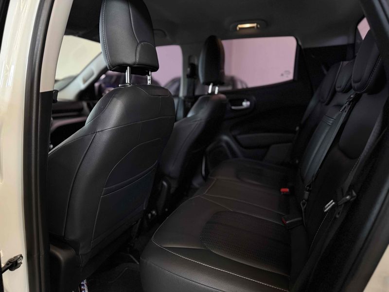 FIAT TORO 1.3 TURBO 270 FREEDOM AT6 2022/2022 LEHMEN VEÍCULOS VENÂNCIO AIRES / Carros no Vale