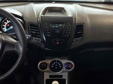 FORD FIESTA 1.6 SE HATCH 16V 2016/2017 LEHMEN VEÍCULOS VENÂNCIO AIRES / Carros no Vale