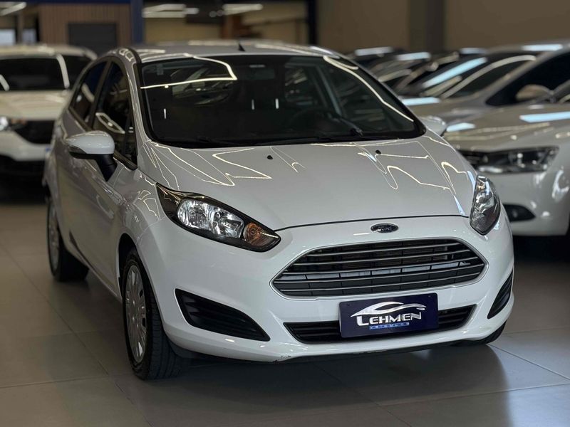 FORD FIESTA 1.6 SE HATCH 16V 2016/2017 LEHMEN VEÍCULOS VENÂNCIO AIRES / Carros no Vale