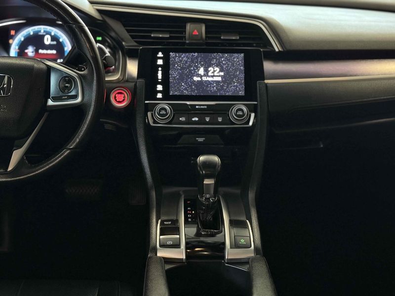HONDA CIVIC 1.5 16V TURBO TOURING CVT 2016/2017 LEHMEN VEÍCULOS VENÂNCIO AIRES / Carros no Vale