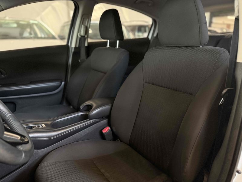 HONDA HR-V 1.8 16V EX 2016/2016 LEHMEN VEÍCULOS VENÂNCIO AIRES / Carros no Vale