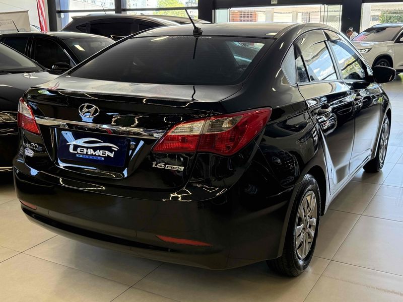 HYUNDAI HB20S 1.6 COMFORT PLUS 16V 2013/2014 LEHMEN VEÍCULOS VENÂNCIO AIRES / Carros no Vale