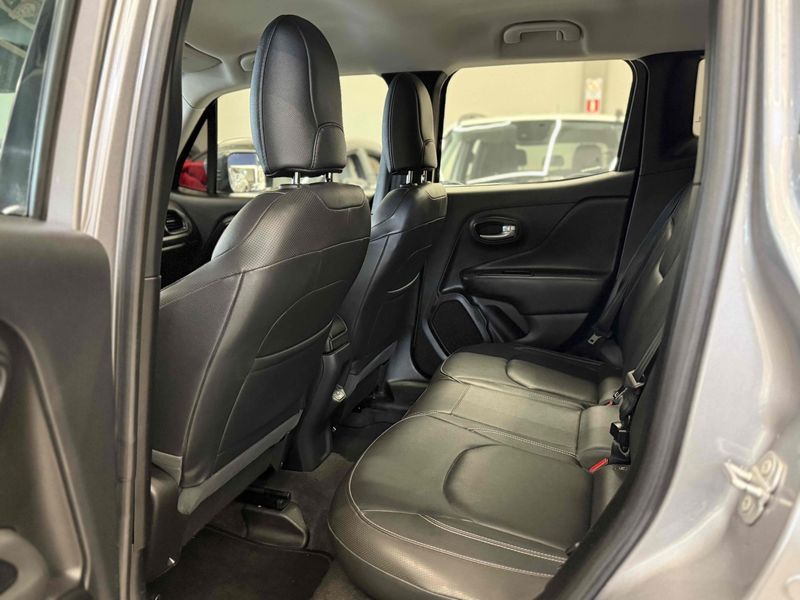 JEEP RENEGADE 1.3 T270 TURBO LONGITUDE AT6 2022/2023 LEHMEN VEÍCULOS VENÂNCIO AIRES / Carros no Vale