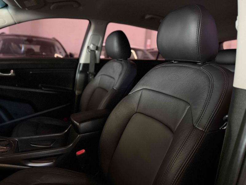 KIA SPORTAGE 2.0 LX 4X2 16V 2011/2012 LEHMEN VEÍCULOS VENÂNCIO AIRES / Carros no Vale