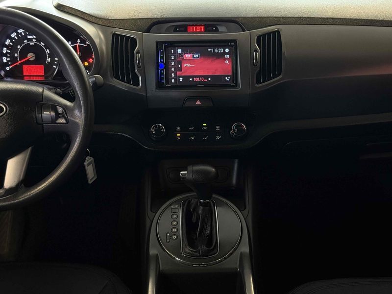 KIA SPORTAGE 2.0 LX 4X4 16V 2011/2012 LEHMEN VEÍCULOS VENÂNCIO AIRES / Carros no Vale