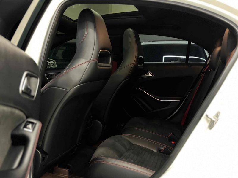 MERCEDES-BENZ A 250 2.0 SPORT TURBO AUTOMATIZADO 2014/2015 LEHMEN VEÍCULOS VENÂNCIO AIRES / Carros no Vale