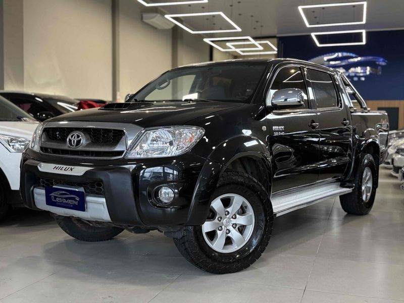 TOYOTA HILUX 3.0 SRV 4X4 CD 16V TURBO INTERCOOLER 2011/2011 LEHMEN VEÍCULOS VENÂNCIO AIRES / Carros no Vale
