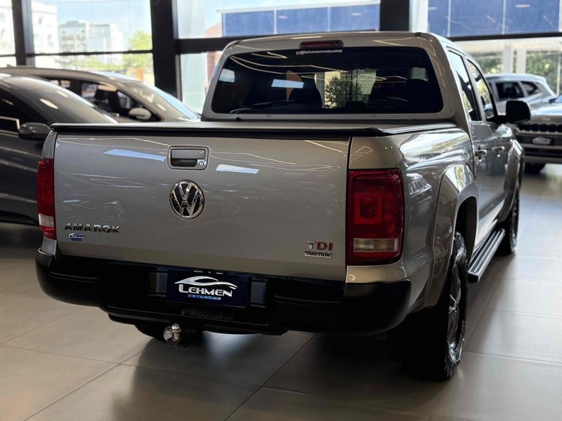 VOLKSWAGEN AMAROK 2.0 4X4 CD 16V TURBO INTERCOOLER 2013/2014 LEHMEN VEÍCULOS VENÂNCIO AIRES / Carros no Vale