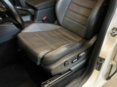 VOLKSWAGEN AMAROK 3.0 V6 TDI HIGHLINE CD 4MOTION 2020/2021 LEHMEN VEÍCULOS VENÂNCIO AIRES / Carros no Vale