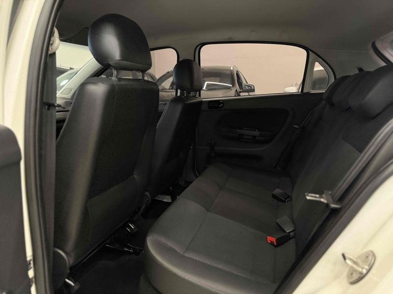 VOLKSWAGEN GOL 1.6 MSI TOTALFLEX 2021/2022 LEHMEN VEÍCULOS VENÂNCIO AIRES / Carros no Vale