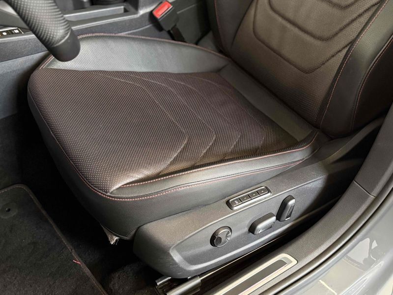 VOLKSWAGEN JETTA 2.0 350 TSI GLI DSG 2023/2024 LEHMEN VEÍCULOS VENÂNCIO AIRES / Carros no Vale