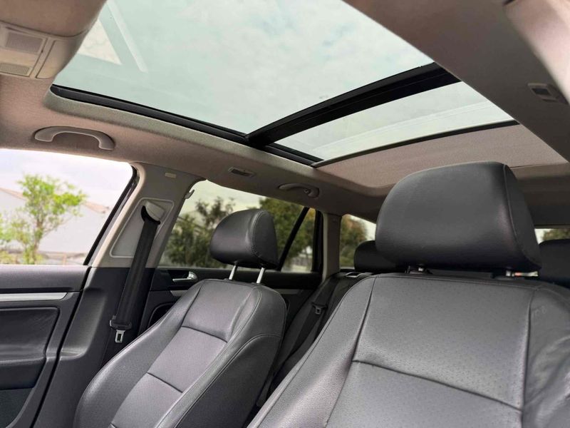 VOLKSWAGEN JETTA 2.5 I VARIANT 20V 170CV TIPTRONIC 2009/2009 LEHMEN VEÍCULOS VENÂNCIO AIRES / Carros no Vale