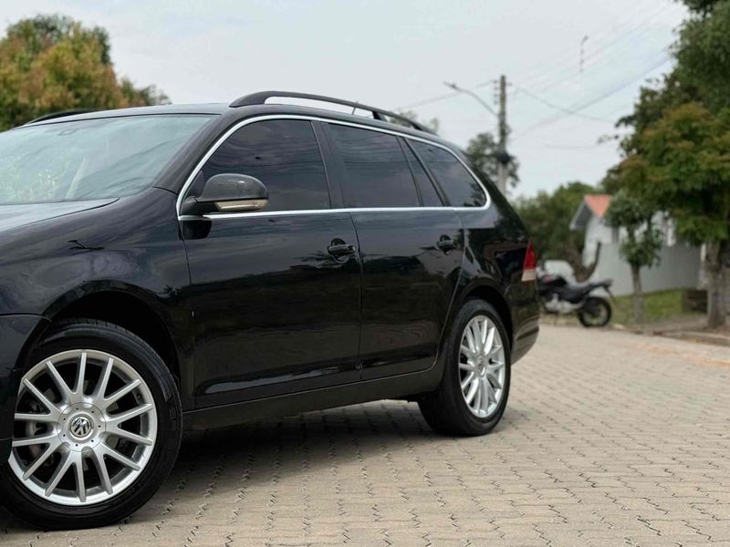VOLKSWAGEN JETTA 2.5 I VARIANT 20V 170CV TIPTRONIC 2009/2009 LEHMEN VEÍCULOS VENÂNCIO AIRES / Carros no Vale