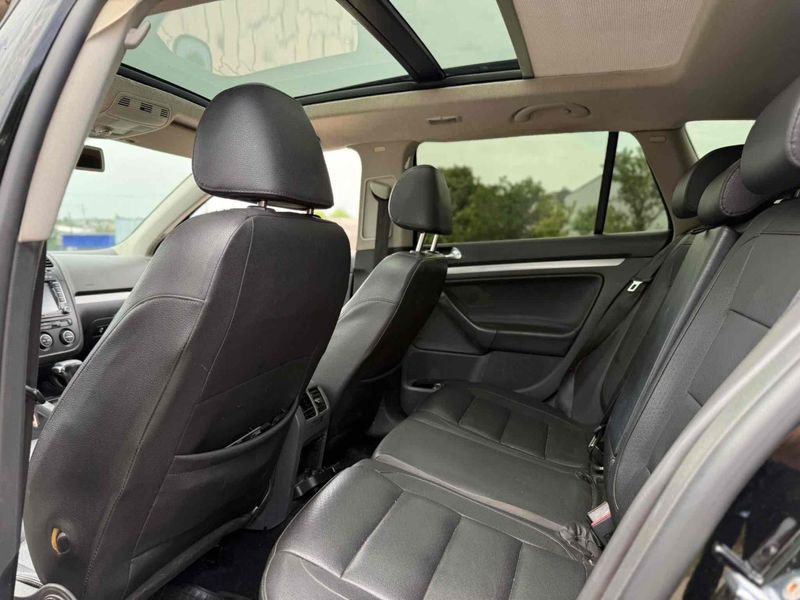 VOLKSWAGEN JETTA 2.5 I VARIANT 20V 170CV TIPTRONIC 2009/2009 LEHMEN VEÍCULOS VENÂNCIO AIRES / Carros no Vale