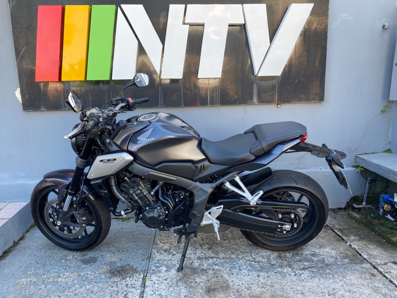 Honda Motos Cb 650r 2024/2024 NECO TOLATI VEÍCULOS VENÂNCIO AIRES / Carros no Vale