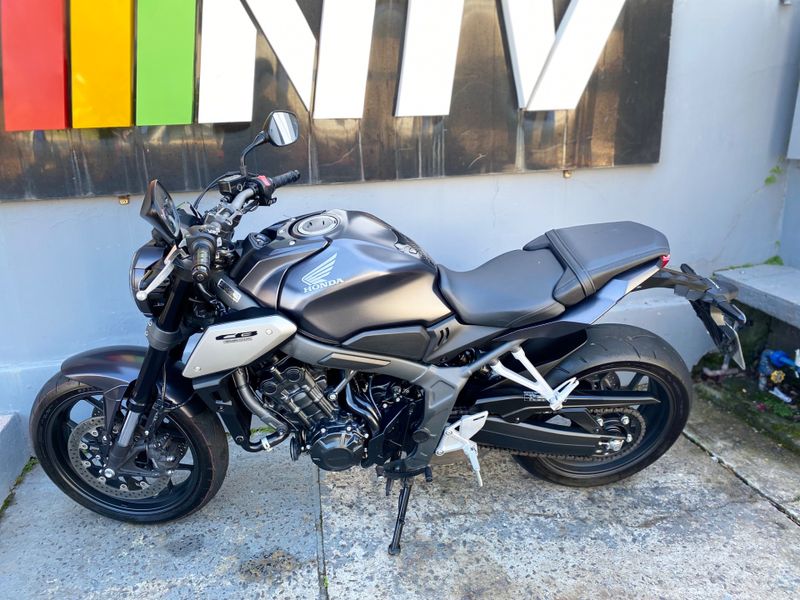 Honda Motos Cb 650r 2024/2024 NECO TOLATI VEÍCULOS VENÂNCIO AIRES / Carros no Vale