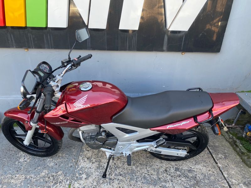 Honda Cbx 250 Twister 2006/2006 NECO TOLATI VEÍCULOS VENÂNCIO AIRES / Carros no Vale Honda Cbx 250 Twister 2006/2006 NECO TOLATI VEÍCULOS VENÂNCIO AIRES / Carros no Vale