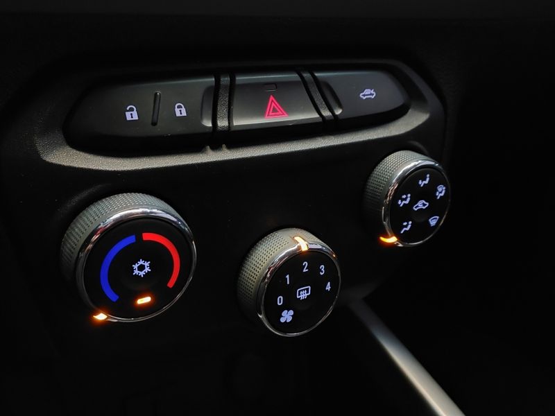 Chevrolet ONIX 1.0 MPFI LT 8V FLEX 4P MANUAL 2018/2019 BETIOLO NOVOS E SEMINOVOS LAJEADO / Carros no Vale Chevrolet ONIX 1.0 MPFI LT 8V FLEX 4P MANUAL 2018/2019 BETIOLO NOVOS E SEMINOVOS LAJEADO / Carros no Vale