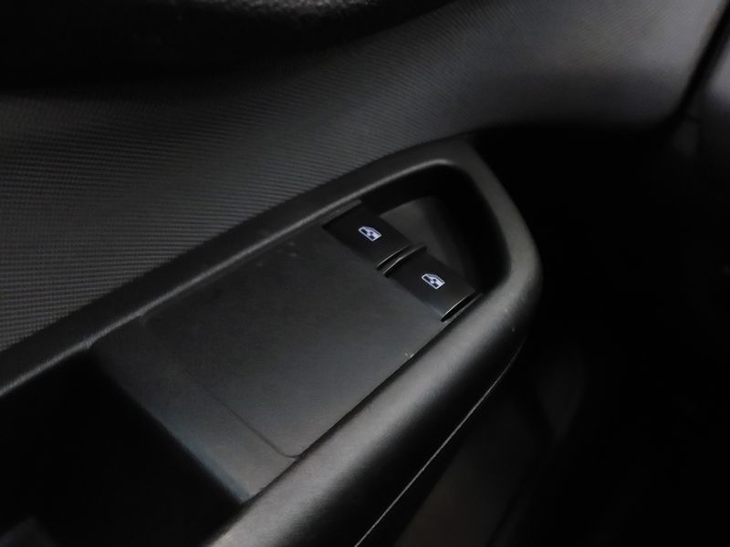 Chevrolet ONIX 1.0 MPFI LT 8V FLEX 4P MANUAL 2018/2019 BETIOLO NOVOS E SEMINOVOS LAJEADO / Carros no Vale Chevrolet ONIX 1.0 MPFI LT 8V FLEX 4P MANUAL 2018/2019 BETIOLO NOVOS E SEMINOVOS LAJEADO / Carros no Vale