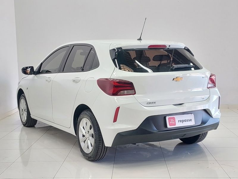 Chevrolet ONIX 1.0 TURBO FLEX LT AUTOMÁTICO 2021/2022 BETIOLO NOVOS E SEMINOVOS LAJEADO / Carros no Vale