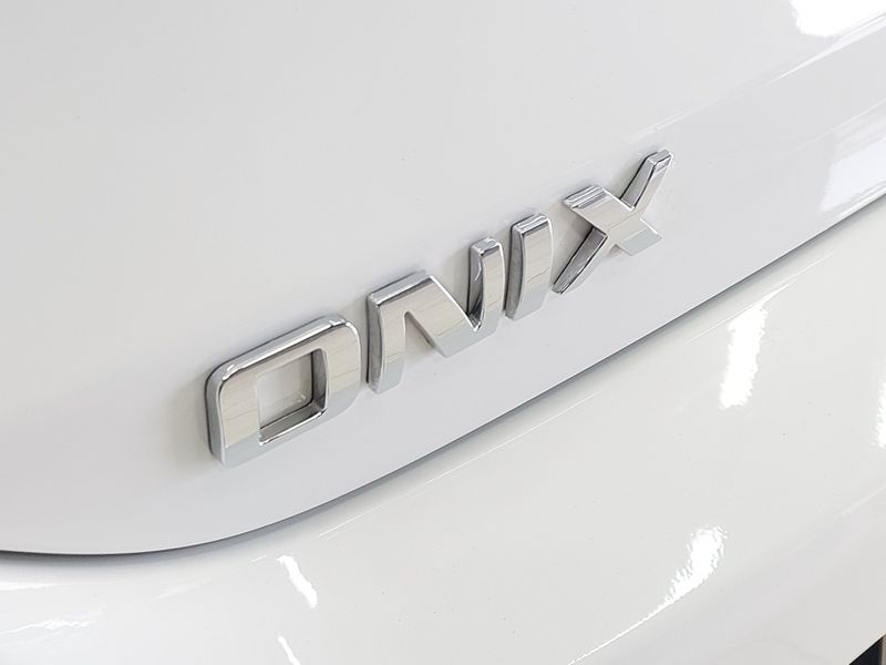 Chevrolet ONIX 1.0 TURBO FLEX LT MANUAL 2022/2023 BETIOLO NOVOS E SEMINOVOS LAJEADO / Carros no Vale
