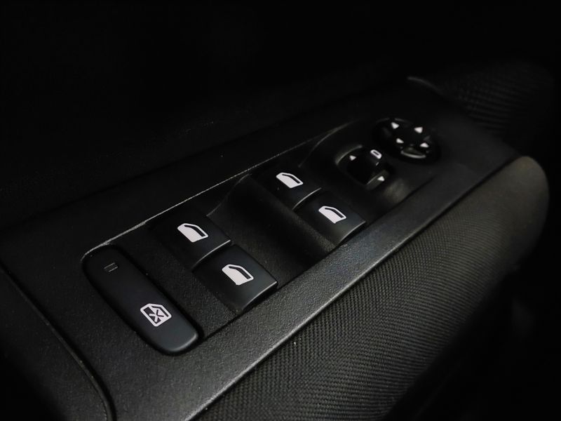 Citroen C4 CACTUS 1.6 VTI 120 FLEX LIVE EAT6 2021/2022 BETIOLO NOVOS E SEMINOVOS LAJEADO / Carros no Vale