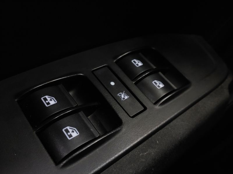 Fiat CRONOS 1.0 FIREFLY FLEX DRIVE MANUAL 2023/2024 BETIOLO NOVOS E SEMINOVOS LAJEADO / Carros no Vale