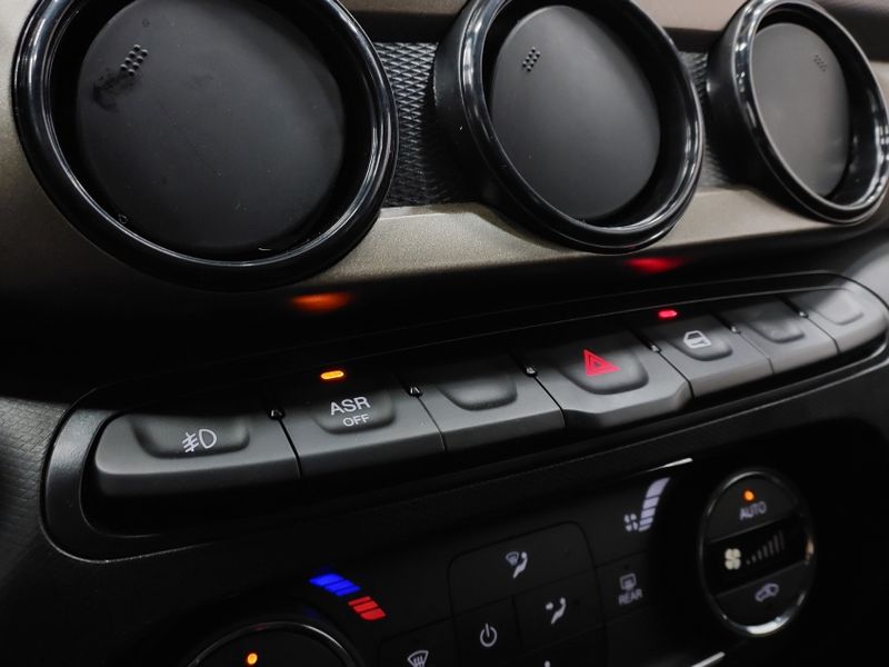 Fiat CRONOS 1.3 FIREFLY FLEX DRIVE CVT 2025/2026 BETIOLO NOVOS E SEMINOVOS LAJEADO / Carros no Vale