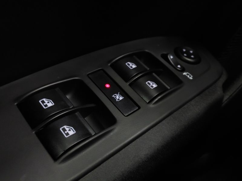 Fiat CRONOS 1.3 FIREFLY FLEX DRIVE CVT 2025/2026 BETIOLO NOVOS E SEMINOVOS LAJEADO / Carros no Vale