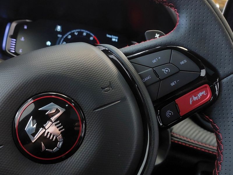 Fiat FASTBACK 1.3 TURBO 270 FLEX ABARTH AT6 2025/2026 BETIOLO NOVOS E SEMINOVOS LAJEADO / Carros no Vale Fiat FASTBACK 1.3 TURBO 270 FLEX ABARTH AT6 2025/2026 BETIOLO NOVOS E SEMINOVOS LAJEADO / Carros no Vale