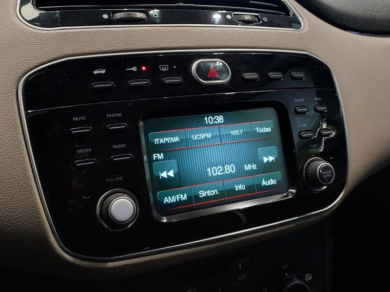 Fiat LINEA 1.8 ESSENCE 16V FLEX 4P AUTOMATIZADO 2015/2016 BETIOLO NOVOS E SEMINOVOS LAJEADO / Carros no Vale Fiat LINEA 1.8 ESSENCE 16V FLEX 4P AUTOMATIZADO 2015/2016 BETIOLO NOVOS E SEMINOVOS LAJEADO / Carros no Vale