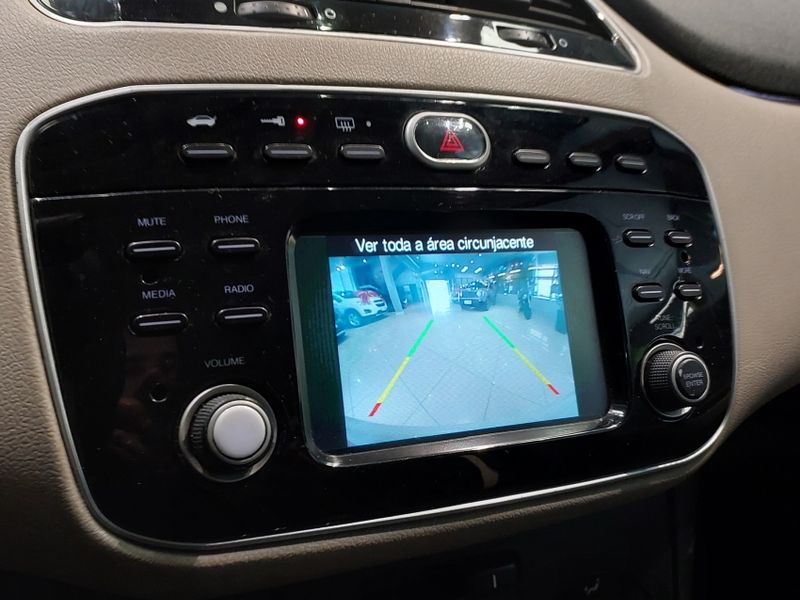 Fiat LINEA 1.8 ESSENCE 16V FLEX 4P AUTOMATIZADO 2015/2016 BETIOLO NOVOS E SEMINOVOS LAJEADO / Carros no Vale Fiat LINEA 1.8 ESSENCE 16V FLEX 4P AUTOMATIZADO 2015/2016 BETIOLO NOVOS E SEMINOVOS LAJEADO / Carros no Vale