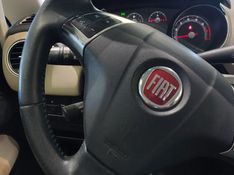 Fiat LINEA 1.8 ESSENCE 16V FLEX 4P AUTOMATIZADO 2015/2016 BETIOLO NOVOS E SEMINOVOS LAJEADO / Carros no Vale