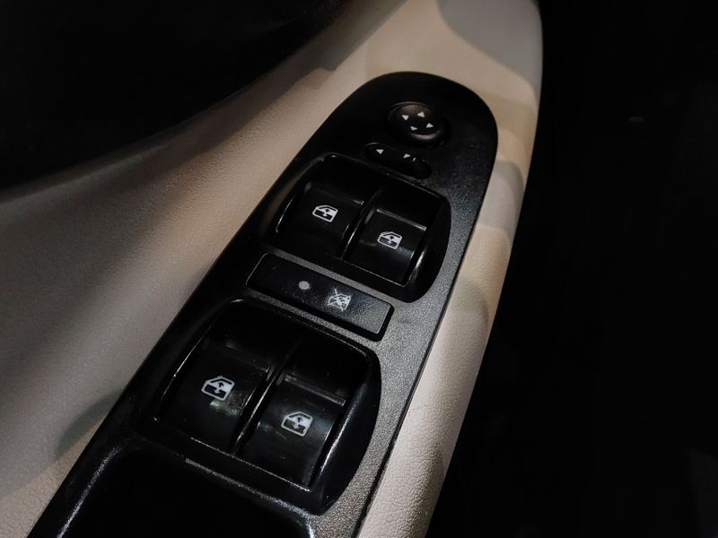 Fiat LINEA 1.8 ESSENCE 16V FLEX 4P AUTOMATIZADO 2015/2016 BETIOLO NOVOS E SEMINOVOS LAJEADO / Carros no Vale Fiat LINEA 1.8 ESSENCE 16V FLEX 4P AUTOMATIZADO 2015/2016 BETIOLO NOVOS E SEMINOVOS LAJEADO / Carros no Vale