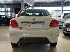 Fiat LINEA 1.8 ESSENCE 16V FLEX 4P AUTOMATIZADO 2015/2016 BETIOLO NOVOS E SEMINOVOS LAJEADO / Carros no Vale