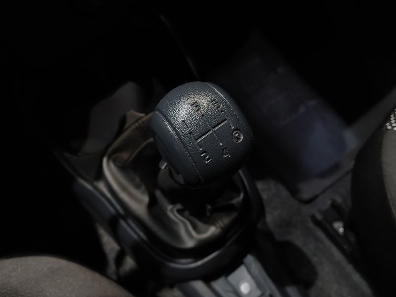 Fiat MOBI 1.0 EVO FLEX LIKE MANUAL 2024/2025 BETIOLO NOVOS E SEMINOVOS LAJEADO / Carros no Vale