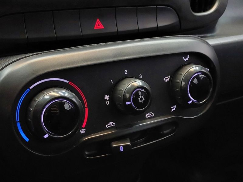 Fiat MOBI 1.0 EVO FLEX LIKE MANUAL 2020/2020 BETIOLO NOVOS E SEMINOVOS LAJEADO / Carros no Vale