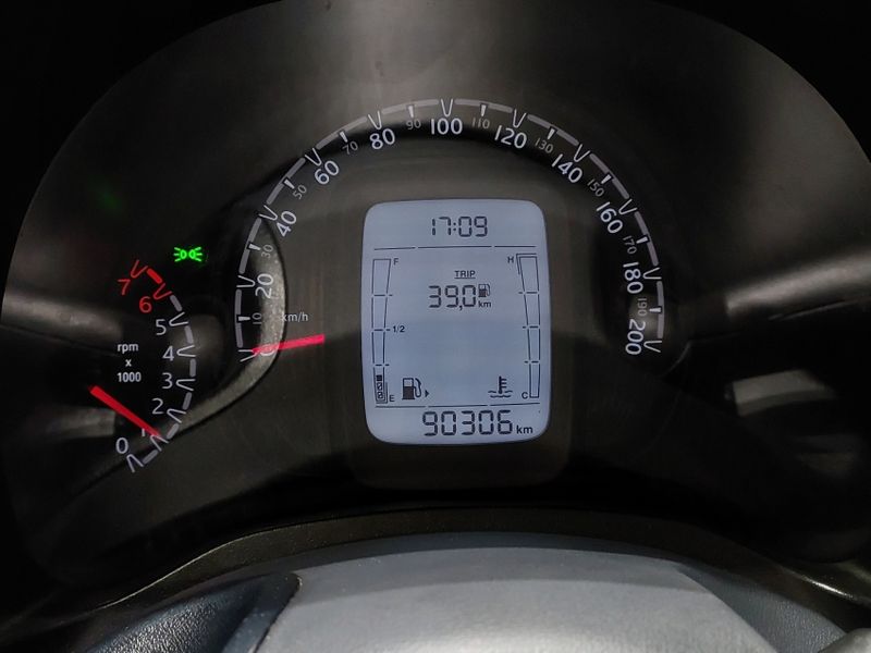 Fiat MOBI 1.0 EVO FLEX LIKE MANUAL 2022/2023 BETIOLO NOVOS E SEMINOVOS LAJEADO / Carros no Vale