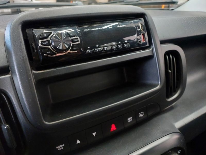 Fiat MOBI 1.0 EVO FLEX LIKE MANUAL 2022/2023 BETIOLO NOVOS E SEMINOVOS LAJEADO / Carros no Vale