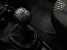 Fiat MOBI 1.0 EVO FLEX LIKE MANUAL 2023/2023 BETIOLO NOVOS E SEMINOVOS LAJEADO / Carros no Vale