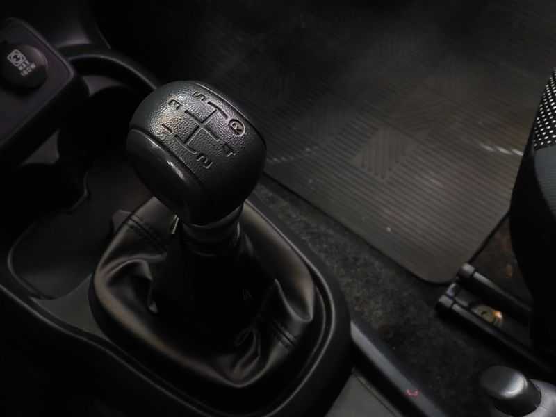 Fiat MOBI 1.0 EVO FLEX LIKE MANUAL 2023/2024 BETIOLO NOVOS E SEMINOVOS LAJEADO / Carros no Vale