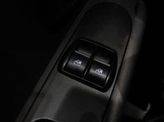 Fiat MOBI 1.0 EVO FLEX LIKE MANUAL 2022/2023 BETIOLO NOVOS E SEMINOVOS LAJEADO / Carros no Vale