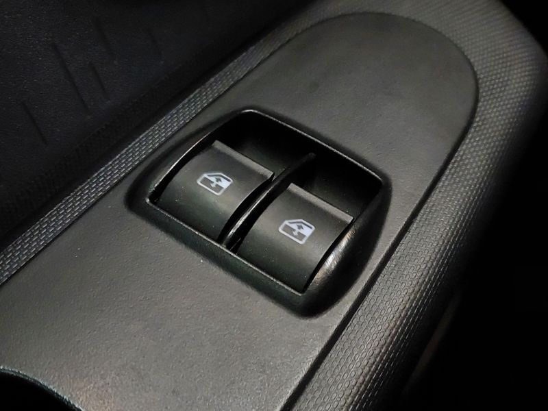 Fiat MOBI 1.0 EVO FLEX LIKE MANUAL 2020/2020 BETIOLO NOVOS E SEMINOVOS LAJEADO / Carros no Vale