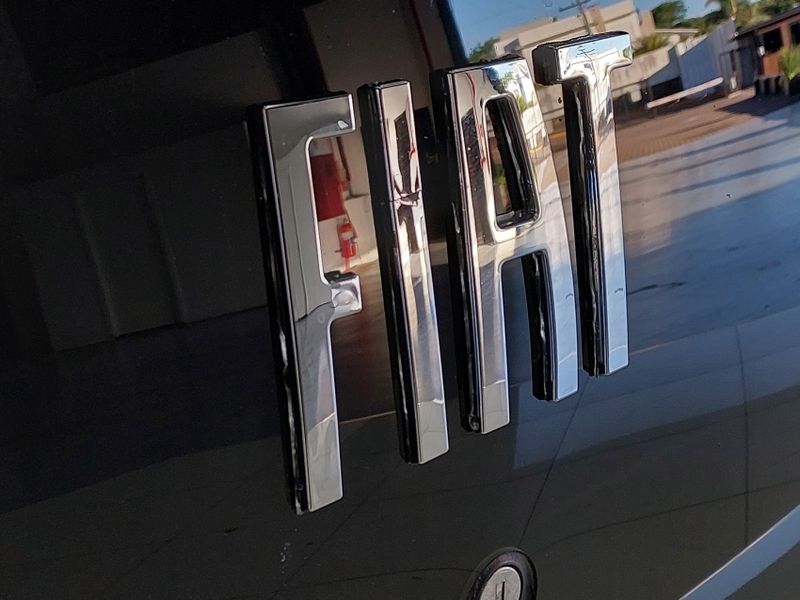 Fiat MOBI 1.0 EVO FLEX LIKE MANUAL 2023/2023 BETIOLO NOVOS E SEMINOVOS LAJEADO / Carros no Vale